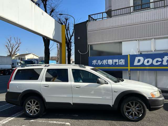 経験豊かなボルボ専門店だからこそ可能な納車前整備。約300項目に及ぶ点検をした上で納車する人間ドックプランはBOSCH製コンピュータ診断機を使用した、安心の納車前整備です。もちろん保証付です。