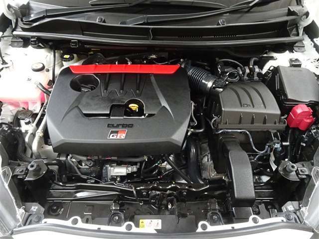 力強さと快適さを両立した動的性能のエンジンです。快適なドライビングライフをお送りください！