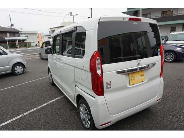 当店はお客様のペースでお車をご覧いただける展示場作りを心がけております。過度な声掛けなどは行いません。ご不明な点がありましたらお気軽にお問い合わせください。
