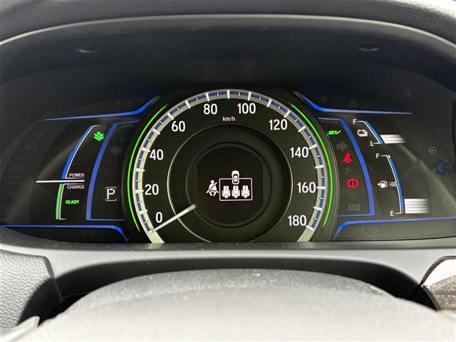 【スピードメーター】メーターがシンプルで見やすく運転しやすいですね！