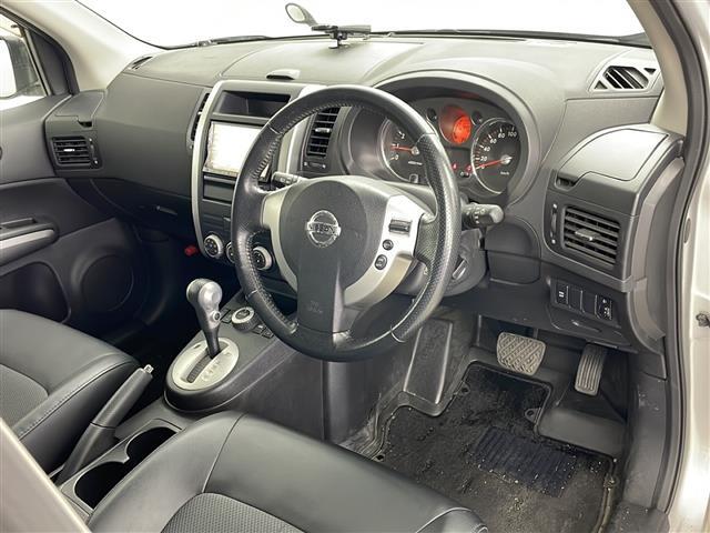【インパネ全体】全方位で視界が広く、高い目線で運転もしやすいです！