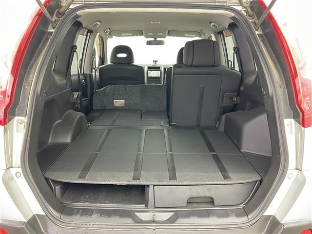【シートアレンジ】乗せる人数、荷物によってシートをアレンジすれば、ダンボールなどの大きい荷物や、釣り具などの長尺物も載せられそうですね！