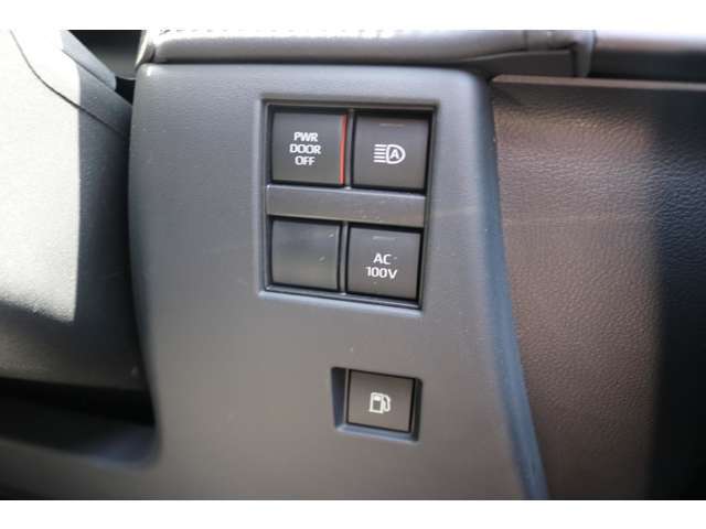 ■自社レッカーを完備しております！勿論、遠方のご納車も自社でご対応可能です。グループ会社で運送業も行っており、プロのノウハウがあるのは弊社ならでは！