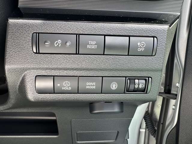 ★納車前に、専属のクリーニングスタッフが、ピッカピカにクリーニングして納車いたします！もちろん、ピッカピカの状態でお渡しするクリーニング費用も支払総額に含まれています！