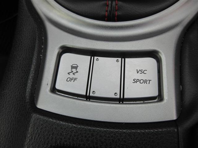 【中古車でもっとも重要なことは品質】新車と異なり中古車は個体ごとに千差万別のコンディション。品質を見抜く事はカンタンではありません。しかしコーヨーは品質にこだわったおクルマをお届けします。
