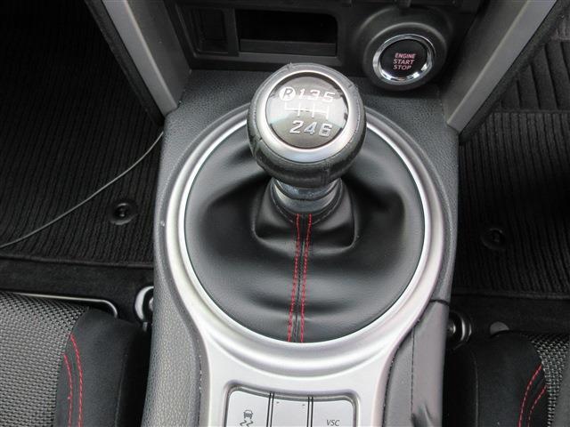 【こだわりの納車前点検】ご成約いただいたクルマは納車前に徹底的に検査・点検を行います。私たちは中古車の品質にこだわります。〔静岡 SBS 通り本店 054-281-7474〕