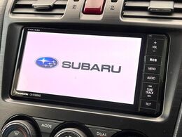 【メーカー純正ナビ】インテリアに溶け込むスタイリッシュな「専用設計」メーカーナビを装備♪視認性や操作性など基本性能にも優れ、より上質なカーライフをお楽しみいただけます。