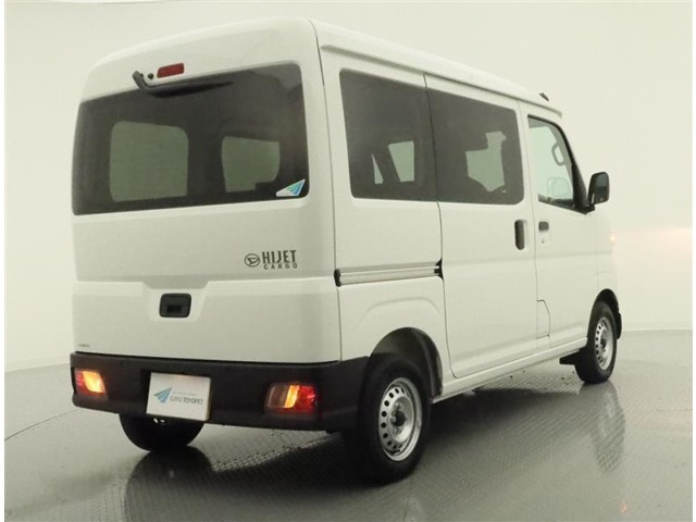 大切なお車のためにボディーコーティングも扱っています。車体によって金額が異なりますので、お気軽にご相談下さいませ。中古車だからこそ・・・この期に施工されるお客様が多いんですよ！