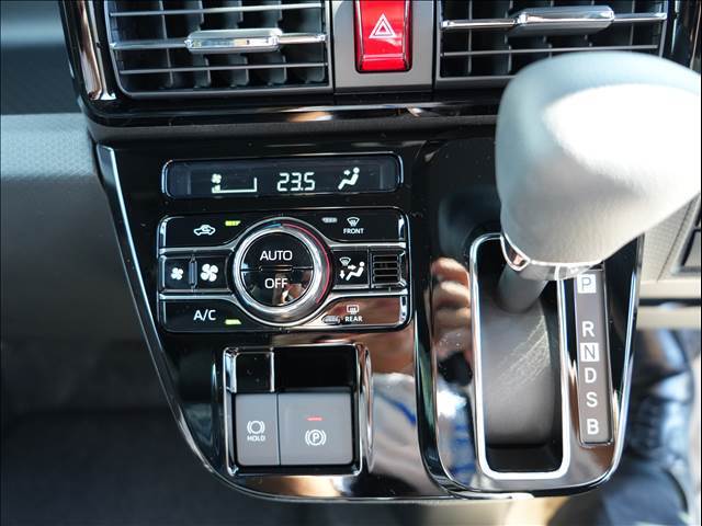 万が一の事故レッカーや、車検も土日もOKな1時間車検と皆様のニーズにお応えします！代車も40台以上完備で事故や故障も即時対応致します。