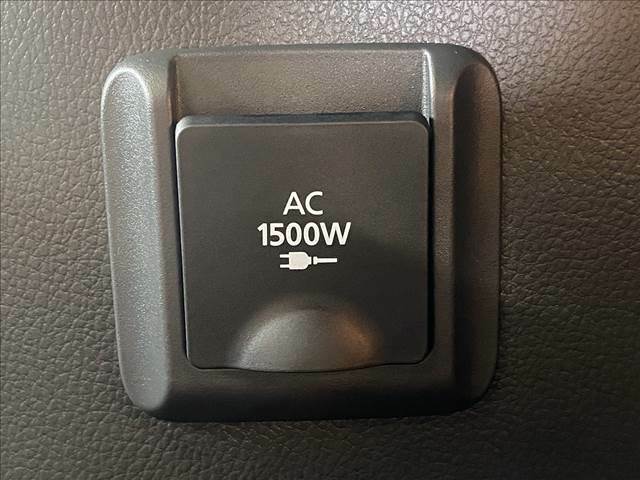 AC1500W電源装備　緊急時にはコンセントをさして充電器等を利用する事もできます。