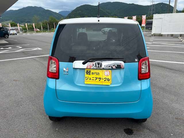 ＜中古自動車販売士在籍店＞～今日もあなたがハッピーだとうれしい～車買うなら、100万ドルにご相談ください。安心と信頼に応えるプロフェッショナル在籍店です