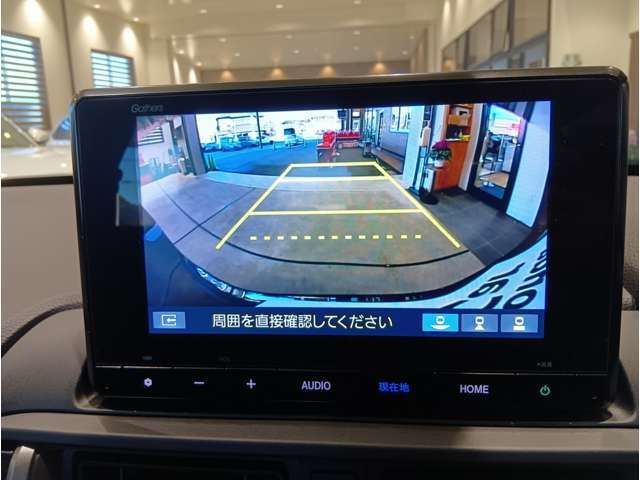 バックカメラももちろんついておりますので駐車時も後方が確認できて安心ですね！