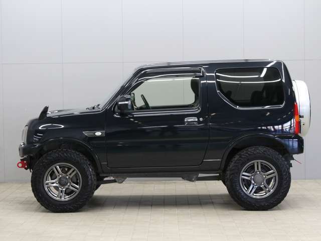 モーターファーム前後ショートバンパー＆スキッドプレート　APIOショックアブソーバー＆20mmアップスプリング　モンスタースポーツマフラー　M/Tタイヤ　ディスプレイオーディオ　デジタルミラー　ETC