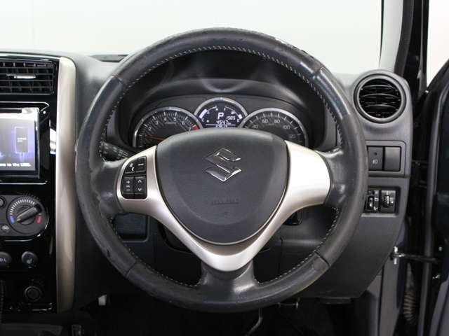 物件情報には多数のお写真をご用意しております。弊社☆自慢の展示車☆を、是非すみずみまでご確認ください。お客様がご覧になりたい！気になる！箇所があれば【在庫確認・見積り依頼】ボタンよりご連絡ください。