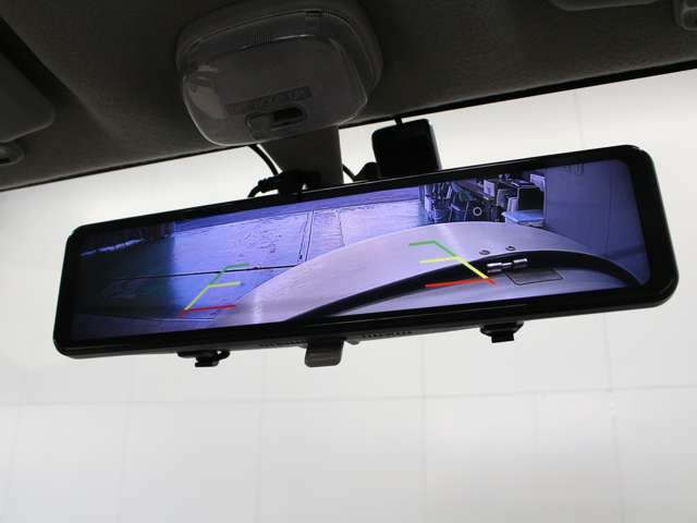 ご覧の車が気になる方は、画面上の【お気に入り・検討中リスト】ボタンをクリックして保存しておいて下さい。後で見返すのにも、とっても便利♪メッセージや、さらに詳しい『お見積』もカンタンに依頼して頂けます♪