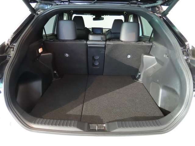 「これって中古車なの？」とおっしゃっていただける、美しい中古車をお届けしたい。U-Car店舗は9店・在庫は約300台ございます。