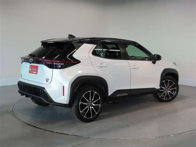 低燃費で環境にもやさしいハイブリッド車です。トヨタ専用診断機器でハイブリッドシステムを綿密に点検してあります！