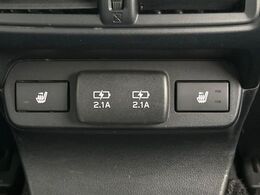 【シートヒーター】寒い日に重宝するシートヒーター！エアコンより早く温まってくれるので寒がりの人も安心ですね♪エアコンの温風は乾燥するから苦手、という方にもをおすすめです。