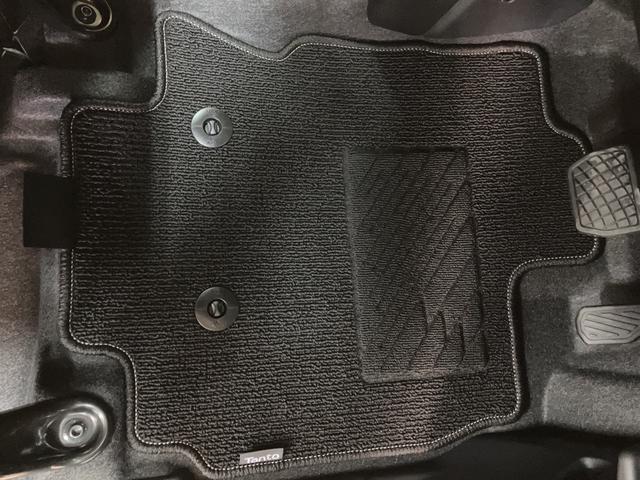 【カーペットマット】嬉しい純正カーペットマットつき！純正なのでフィット感が違いますよ☆清掃済みです♪