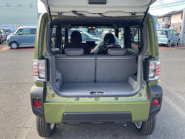 汚れにくく荷物も乗せやすいタフトの荷室◎