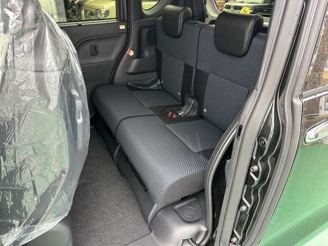 ★5年間新車保障★初度登録から5年間の新車保証が含まれています。長期間、安心してお乗り頂けます！保障費用は支払総額に含まれています！遠方のお客様は保証継承後、お近くのディーラーにて保証が受けられます！