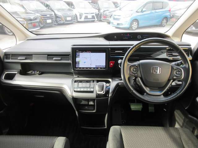 各種保険のお取り扱いもございます。お客様の方での面倒なお手続きも不要！納車日にその場で任意保険に加入できます！お客様のカーライフに沿った保険プランをご提案させていただきますのでお気軽にご相談下さい