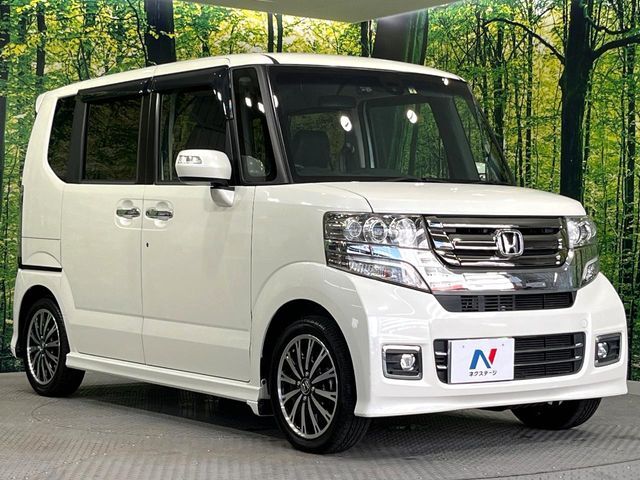 大好評のボディコーティング「弾スプラッシュコート」もご納車までに施工可能。通常のガラスコートと異なる、耐久年数6年の無機質ガラスコーティングが、ボディをキレイな状態に保ってくれます。