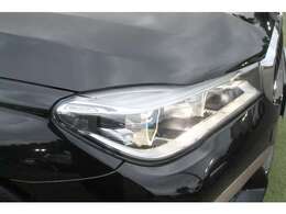 レーザーヘッドライトは、遠くまで明るい光を送り、視界を確保、安全面でも格段のアップです！