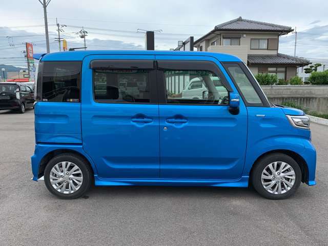 お車で来られる際は松茂吉野線です。電車でこられる際は最寄り駅は板野駅です。駅にはスタッフがお迎えに上がりますので是非見に来てください！