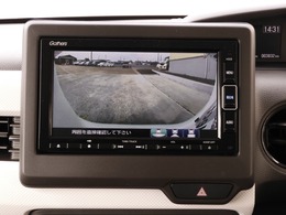 ◆バックカメラ◆リバースにするだけで映ります、後方の安全確認や、狭い駐車場での車庫入れ、雨の日や夜間など視界の悪い時に便利です！安全にバックする為には欠かせない装備です。