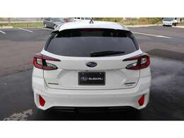 リヤセンサーにより死角部分にある障害物を検知、音でドライバーにしらせてくれます。