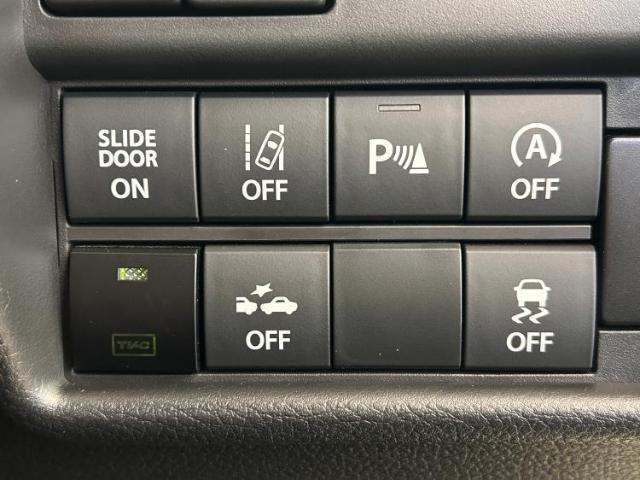 WECARSの展示場では実際に見て、触ってお車をお選びいただけます！知識の豊富な営業スタッフが様々なカーライフをご提案いたします！
