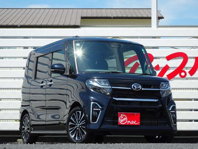 トランクも広く、リアシートを倒せば大きな荷物も積み込めます。