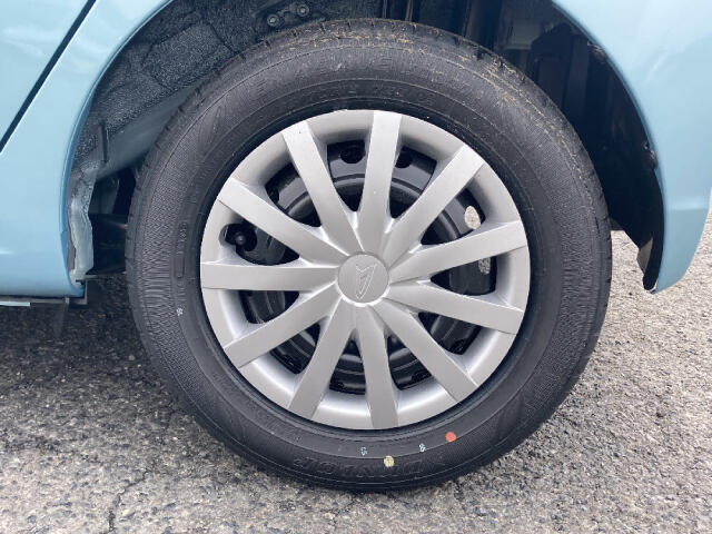 「当社のおすすめオプション」　ガラスコーティング￥25.800～　当店併設店の専属スタッフがブース内で丁寧に施工させて頂きます！色褪せや塗装剥げが気になる方は是非！！