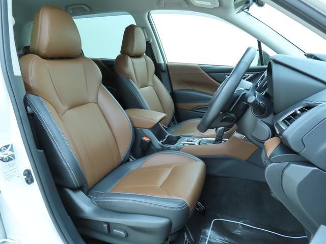 ■運転席シートです。座り心地を高めた座面構造となっておりますので、近場へのちょっとした移動やロングドライブ時など、どんな時でも快適なドライビングを楽しんでいただく事が可能です。