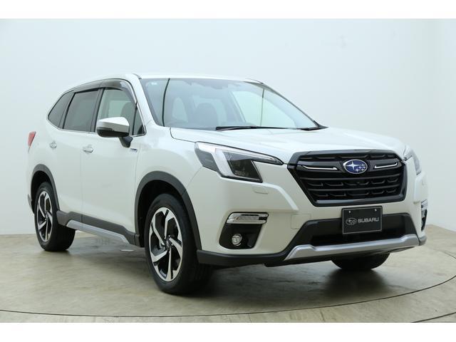 ■危険をいち早く察知できる広い視界。見晴らしが良く、開放感の高い視界は、全ての乗員にとって安心・快適です。