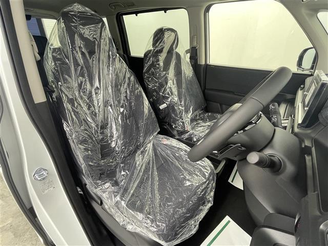 【7人乗り】座り心地が良いシートなので長時間の運転でも快適にお過ごしいただけます。新品のフロアマットのご注文も可能です。掲載箇所以外にご希望の写真がございましたらお気軽にお問い合わせ下さい。