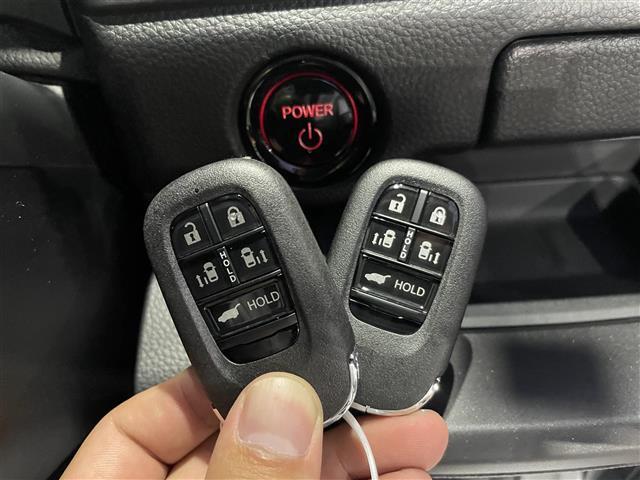 【スマートキー（エンジンスタートストップスイッチ）】スマートキー（電子キー）を持っていれば、スイッチを押すだけでエンジンをかけることができます！