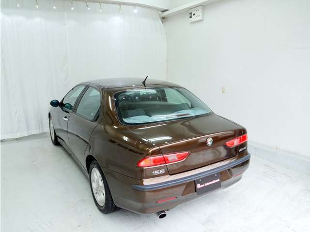新車保証書、取扱説明書、スペアキー完備しております。
