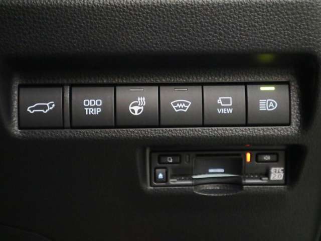 当社の展示車は全車両に”社団法人自動車公正取引協議会”の車両状態説明書を掲示しております。修復歴の有無は勿論、ドア等の外板の交換歴の有無までも表示☆口頭説明では無く書面にてお渡ししております♪