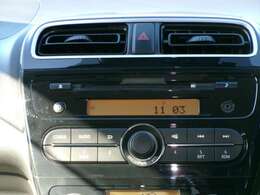 CDプレーヤー一体型オーディオ装着です。