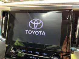 【ディスプレイオーディオ】お手持ちのスマートフォンとの連携で、ナビや音楽再生など各種アプリを使用可能。スマホに近い感覚でお使いいただけます♪