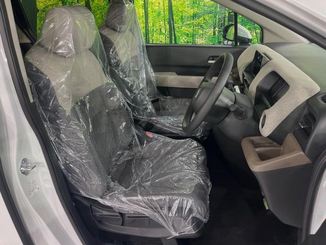 もちろん車内はキレイです♪よりクリーンな状態をキープしたいお客様には『ナノゾーンコート』がおすすめ！新型コロナウイルス対策や、除菌・消臭に効果を発揮し多くの方にご好評いただいております。