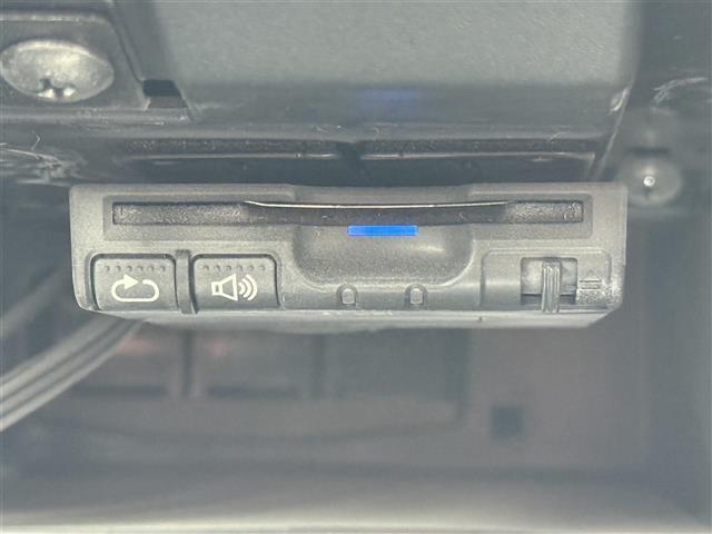 納車前に内外装のクリーニングをいたします。各種コーティング（別途有料）もご用意しておりますので、是非ご相談ください。