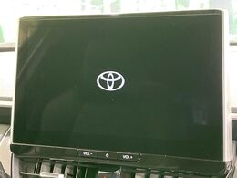 【10.5インチ　ディスプレイオーディオ】大画面のディスプレイはAppleCarPlayやAndroidAutoが利用可能。大きな画面でスマホナビアプリ等が利用いただけます♪