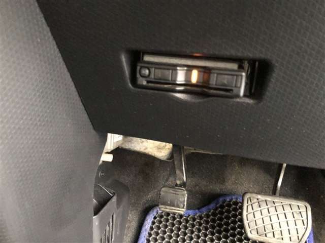 ETCなら高速道路の料金所をスイスイと通過！　スマートインターチェンジからも、高速道路へ乗り降りできます。