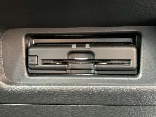 ここに　ETC付いております。高速道路の料金所もスイスイ♪　ETCカードの申し込みは日産カードがおすすめ！！！「安心」「おトク」「便利」で皆さまのカーライフをサポートする特典満載のカードです。