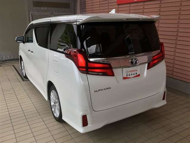 他にも画像がございますので、是非ご覧いただければと思います。より詳しくお車をご覧いただけます。