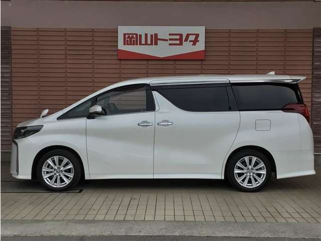 当店は、トヨタディ-ラ-として高品質な中古車を多数取り揃えております！