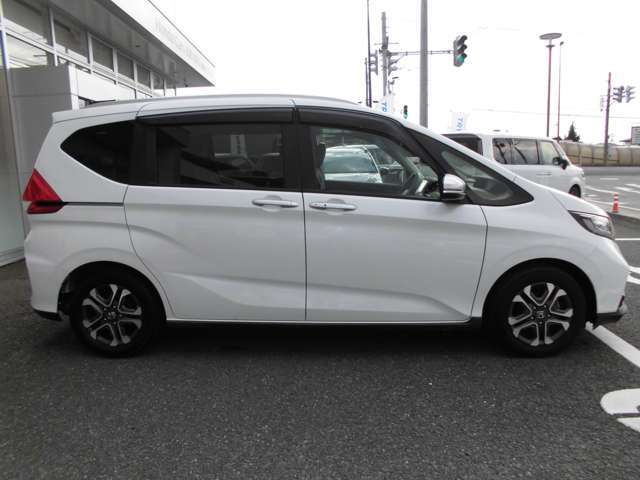 お気軽に当店にて現車をご確認下さい。
